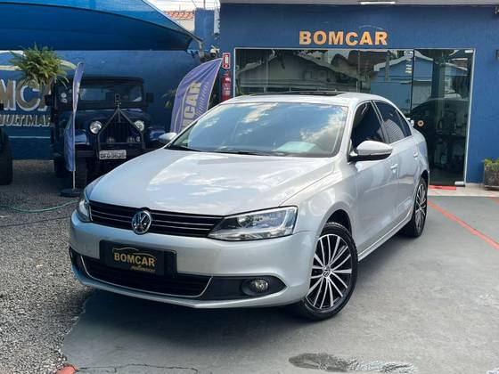 VOLKSWAGEN JETTA 2.0 TSI HIGHLINE 200CV GASOLINA 4P TIPTRONIC